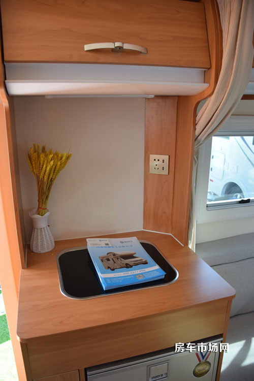 國六標準皮卡房車將上市，內部兩張大床，四驅可選自動擋