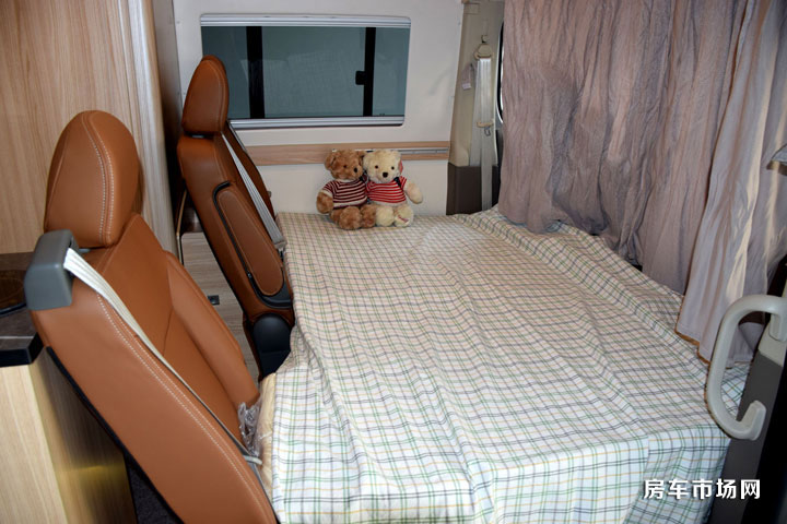 上汽大通2018款全新B型房車