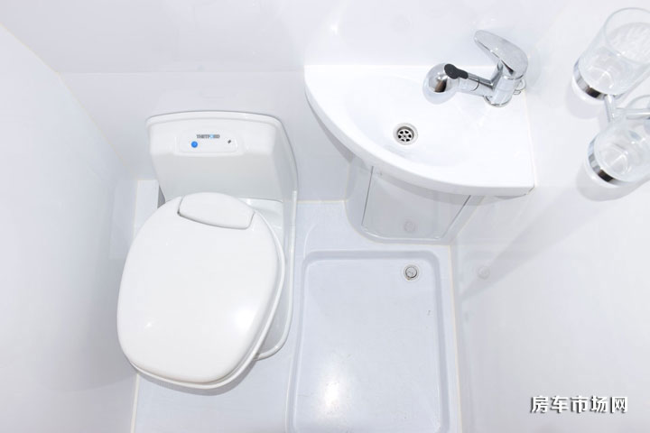 上汽大通2018款全新B型房車