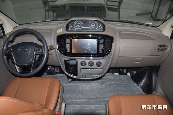 全新升級大通原廠2018款C型房車