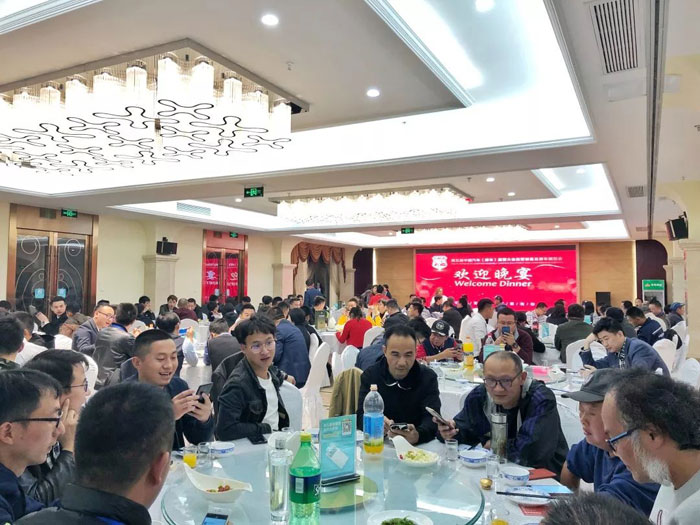 房車亮相第五屆中國汽車（房車）露營大會露營裝備及房車展覽會