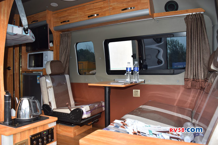 G7旅居車內部座椅