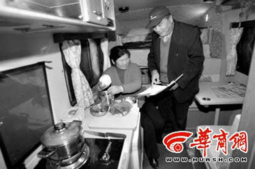 西安老兩口86天8省自駕房車(chē)游 暢享自由快樂(lè)