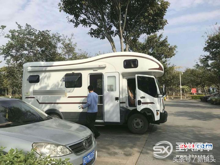 90后都開始房車自駕了