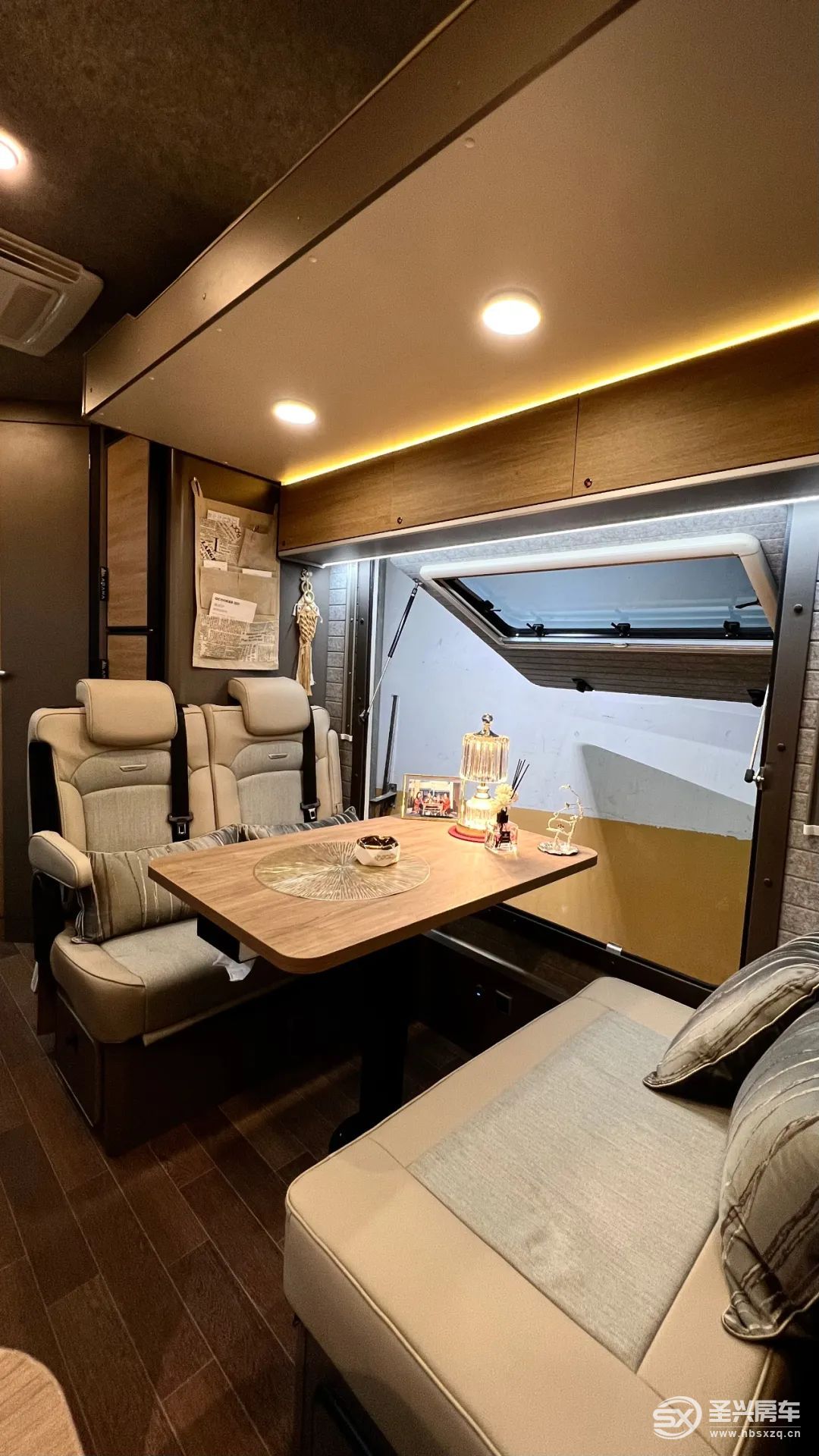 無拓展大空間/設(shè)計精細(xì)的房車，才是長途旅行必備-11.jpg