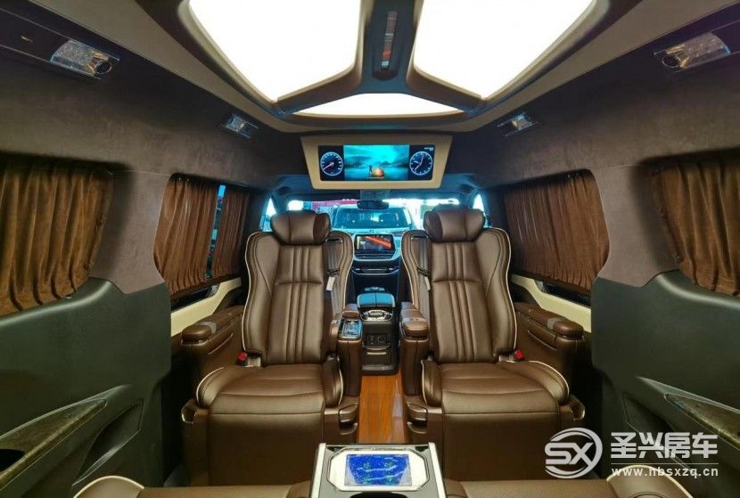 上汽大通MAXUSG20金騎士高頂商務(wù)車新勢力，騎士出征，金路恒通！ed091735e0a69cba1944d88a1f5d996b