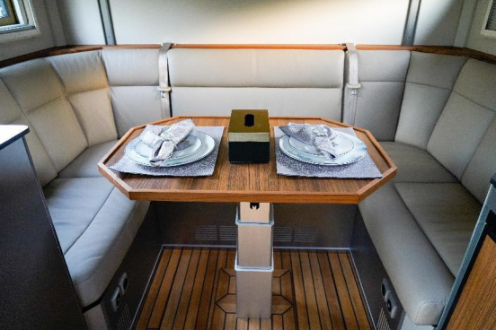 9.7鄭州房車展：宇通長途硬核越野房車威邁E，帶你征服所有不服e0927728604bca63317135cb73c583d87715