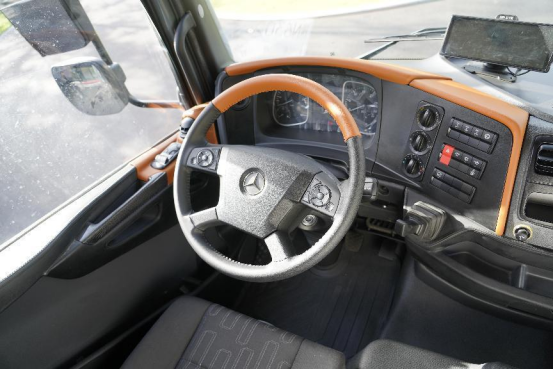 9.7鄭州房車展：宇通長途硬核越野房車威邁E，帶你征服所有不服d4b7a1c7e6f22dc1eed973d725ad0d212230