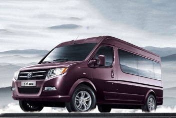 東風(fēng)御風(fēng)長(zhǎng)軸高頂B型房車(chē)2-6人