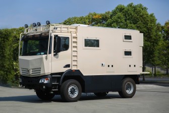 太脫拉四驅越野房車